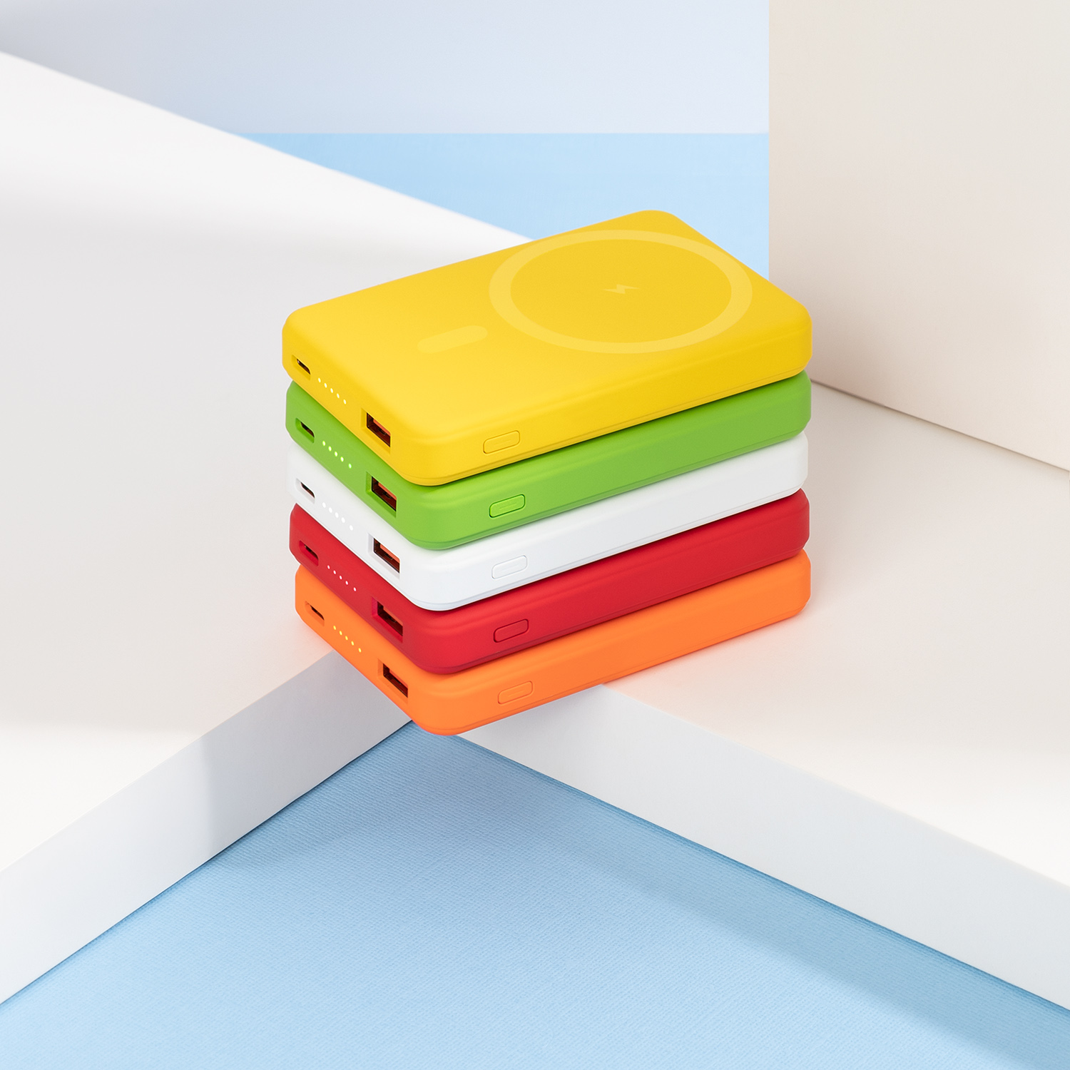 Внешний аккумулятор Largo PD 5000mAh с функцией беспроводной зарядки 15W, белый / 