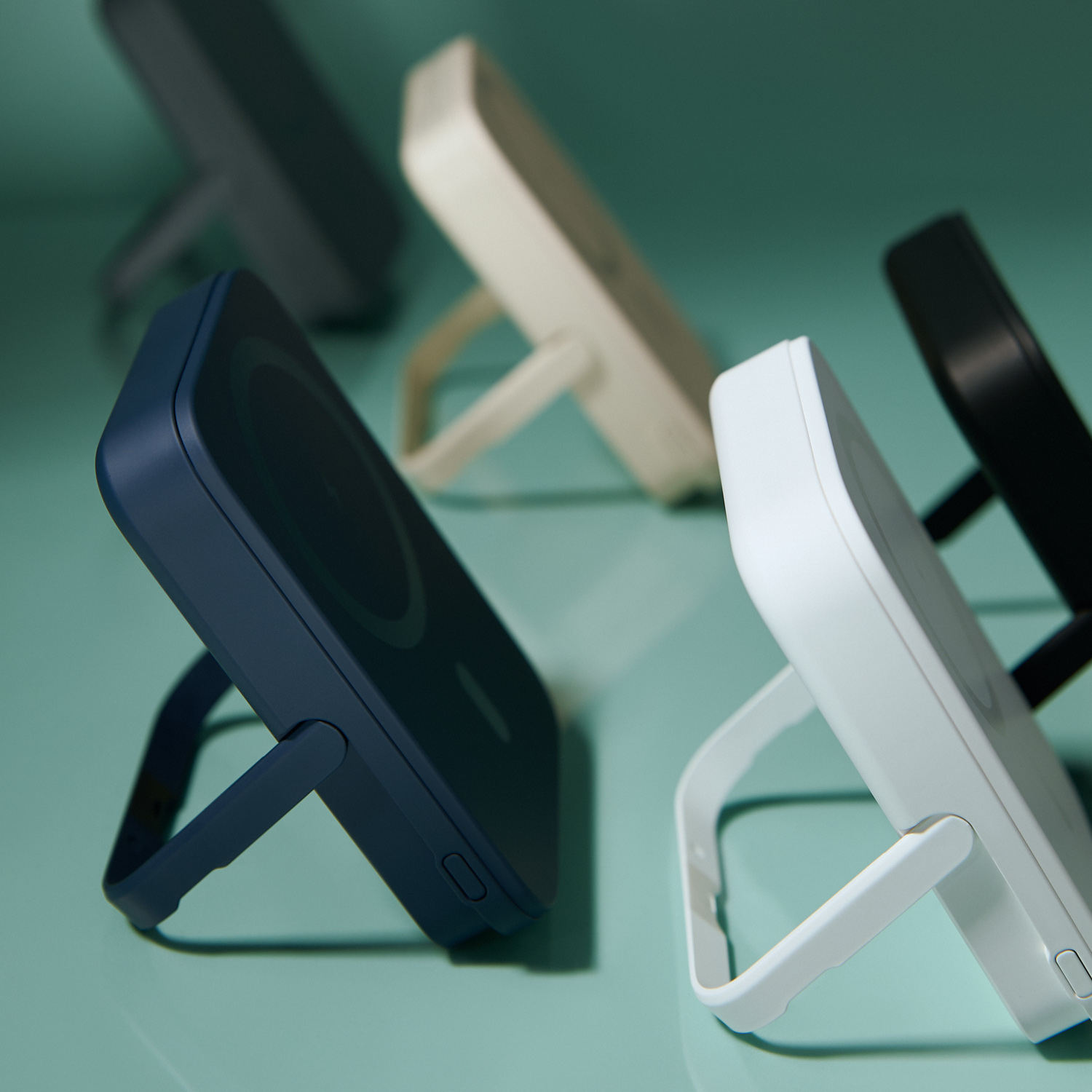 Внешний аккумулятор Union PD 10000mAh с функцией беспроводной зарядки 15W, серый / 