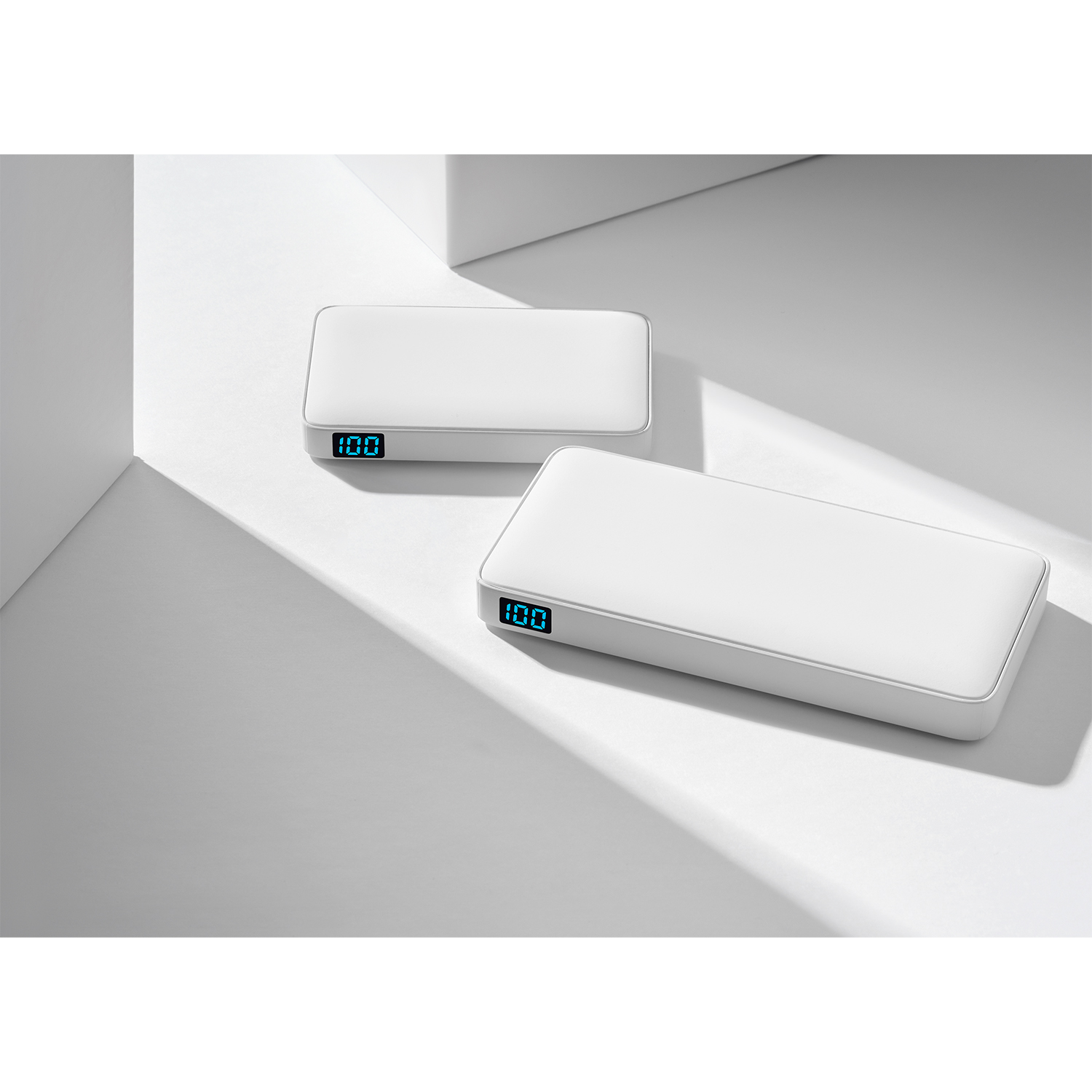 Внешний аккумулятор с подсветкой Ancor PD Plus 10000 mAh, белый / 