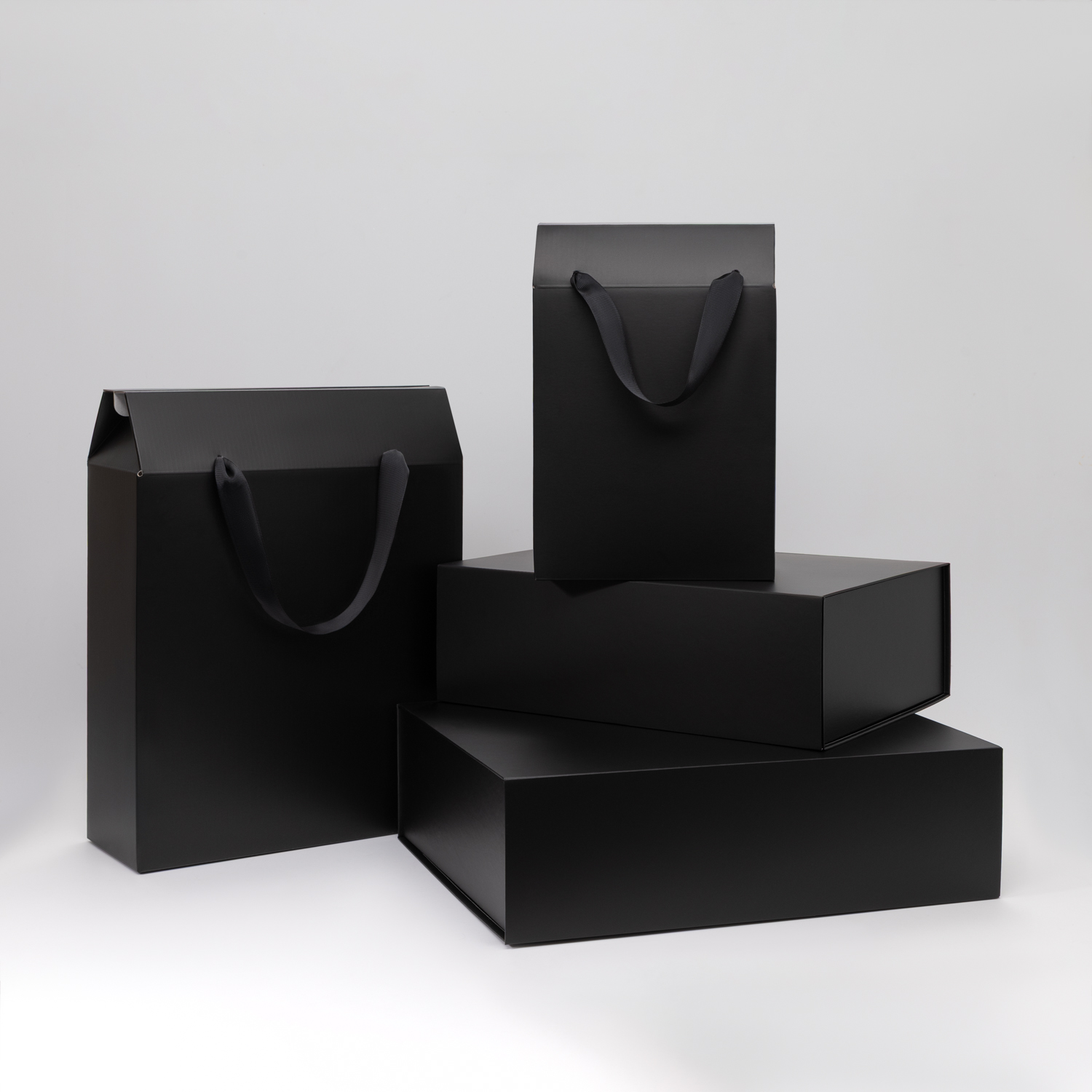 Подарочная коробка-пакет универсальная малая, черная / 