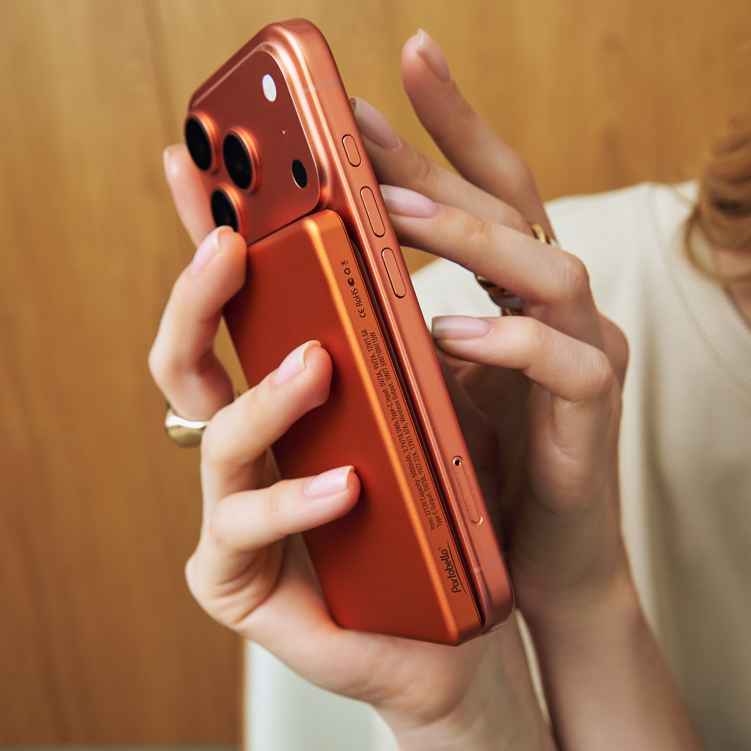 Внешний аккумулятор Atlantis PD 5000mAh с функцией беспроводной зарядки 15W, оранжевый / 