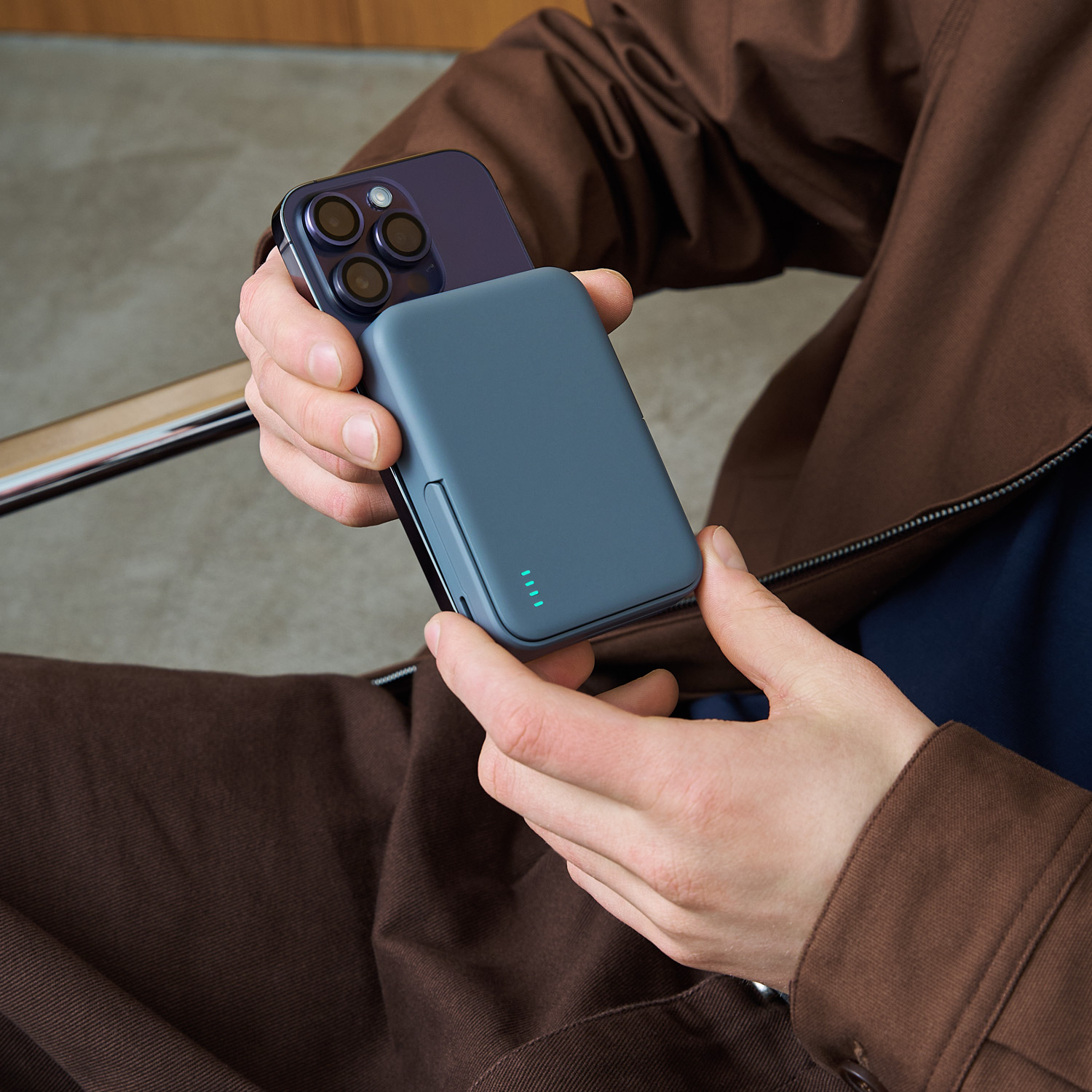 Внешний аккумулятор Union PD 10000mAh с функцией беспроводной зарядки 15W, серый / 