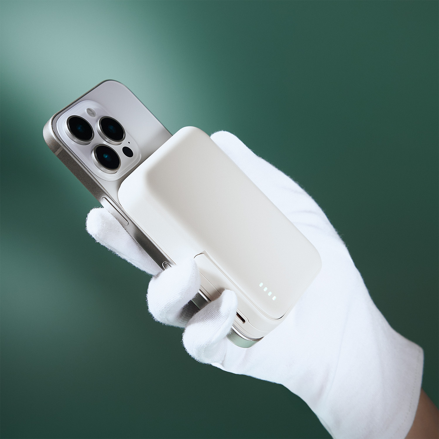 Внешний аккумулятор Union PD 10000mAh с функцией беспроводной зарядки 15W, белый / 