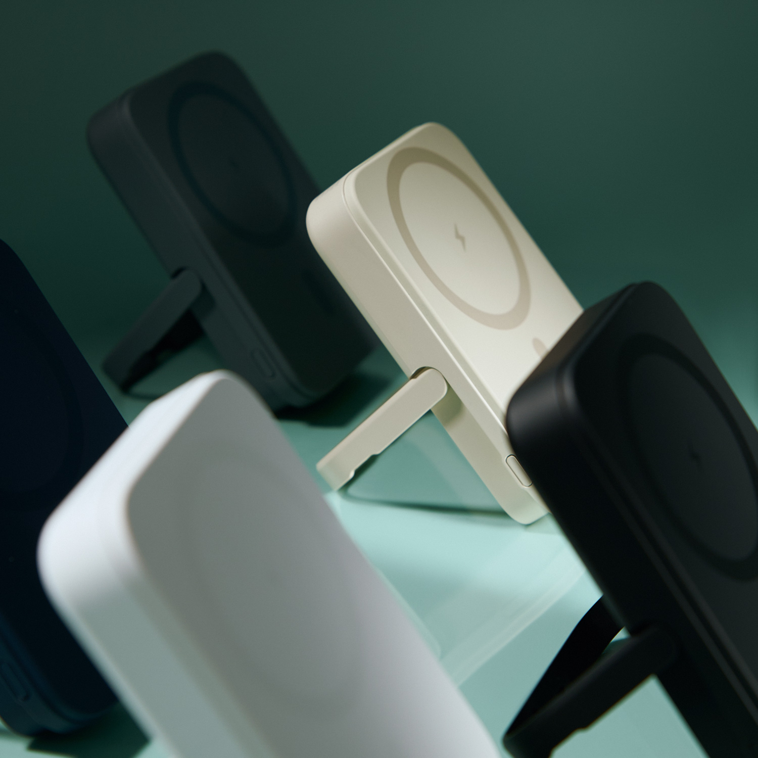 Внешний аккумулятор Union PD 10000mAh с функцией беспроводной зарядки 15W, бежевый / 