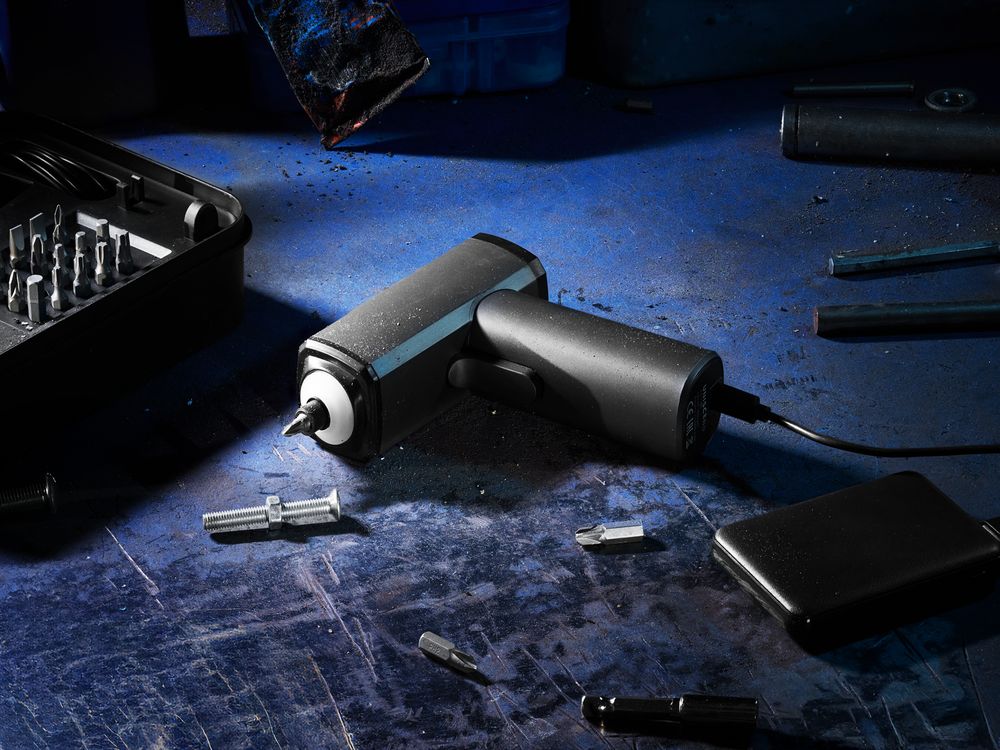 Отвертка аккумуляторная Propeller, черная / Миниатюра имиджевого (1000)