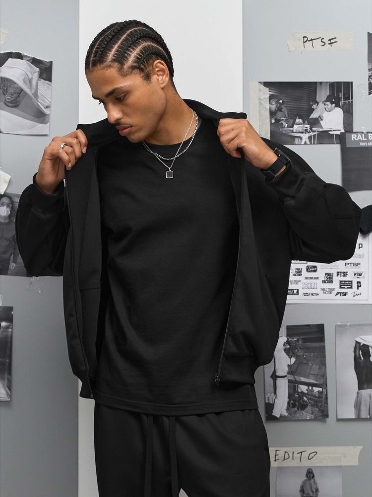 Куртка спортивная Junior, черная / Миниатюра модельного (1000)