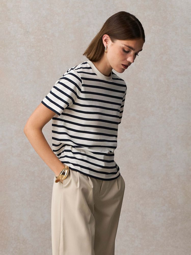 Футболка женская Legend Women, темно-синяя с молочно-белым / Миниатюра модельного (1000)