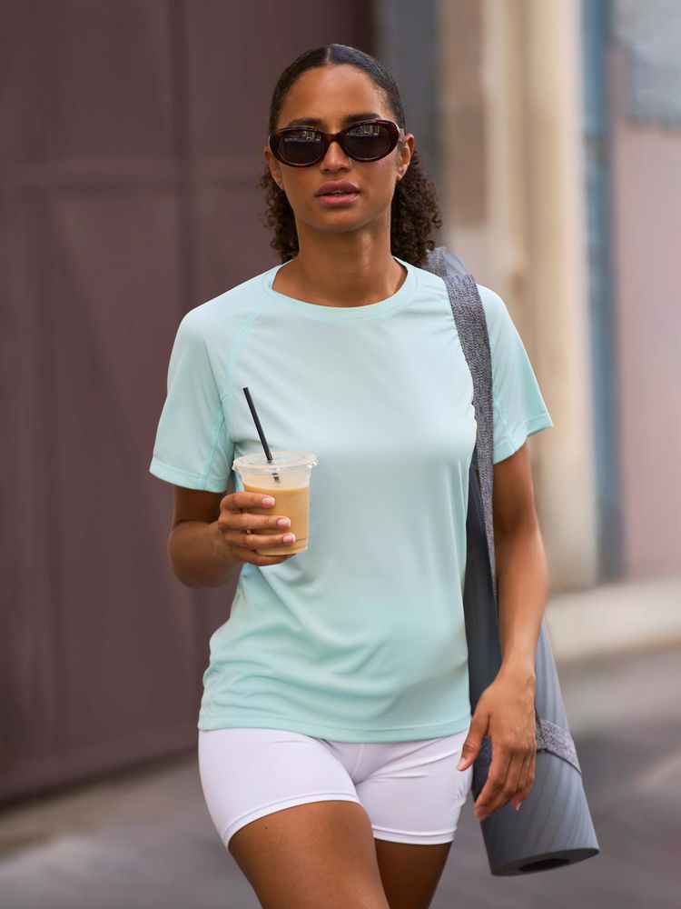 Футболка спортивная женская Vortex Women, белая / Миниатюра модельного (1000)