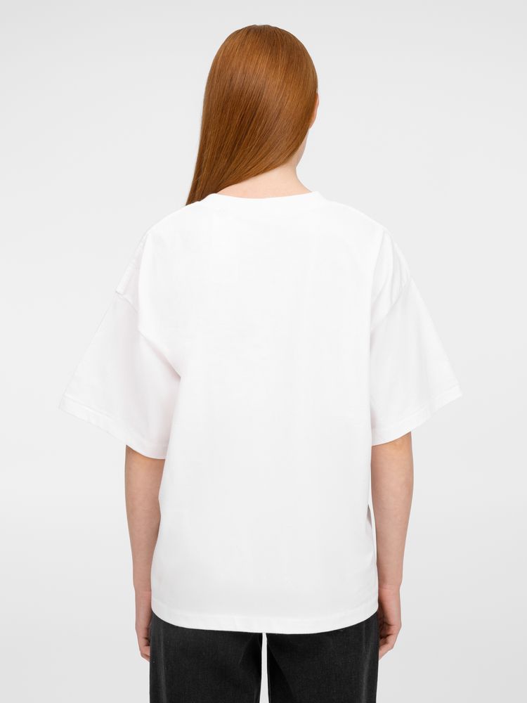 Футболка оверсайз унисекс Legacy, белая / Миниатюра модельного (1000)