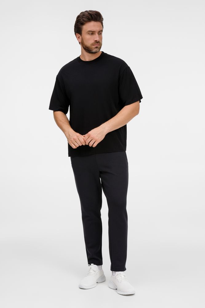 Футболка оверсайз унисекс Lavinia, черная / Миниатюра модельного (1000)