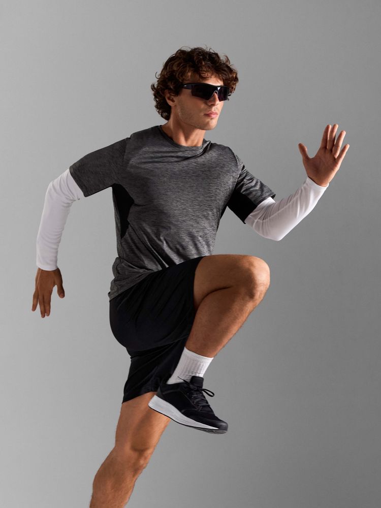 Футболка спортивная унисекс Storm, темно-синий меланж / Миниатюра модельного (1000)