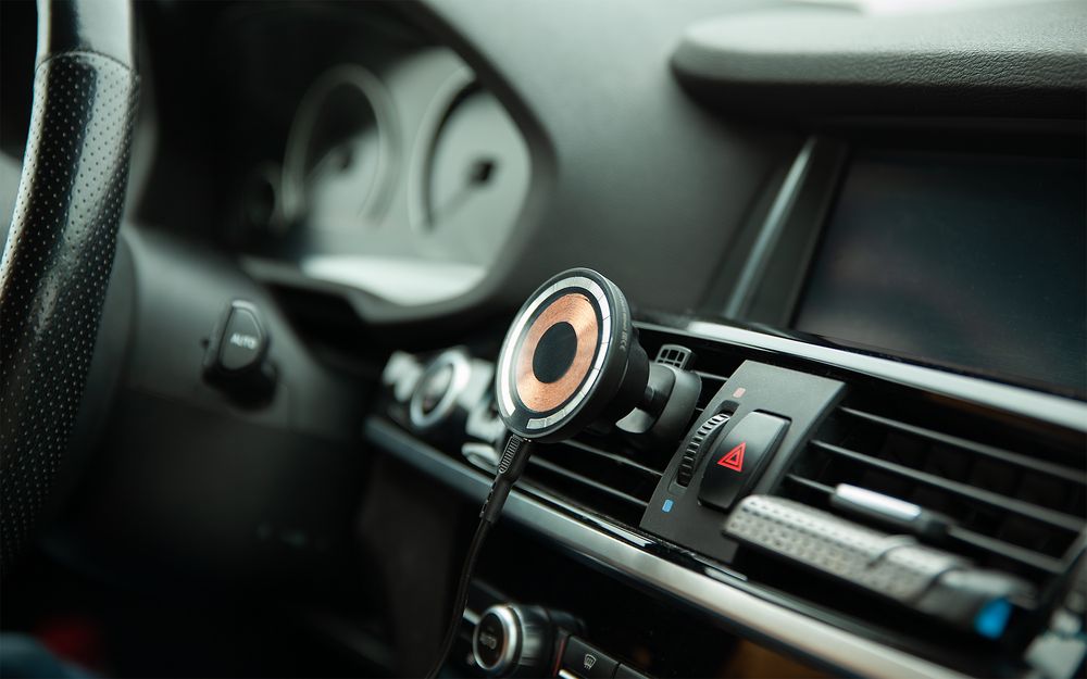 Держатель для смартфона Cooper Auto Wireless с беспроводной зарядкой, черный / Миниатюра имиджевого (1000)