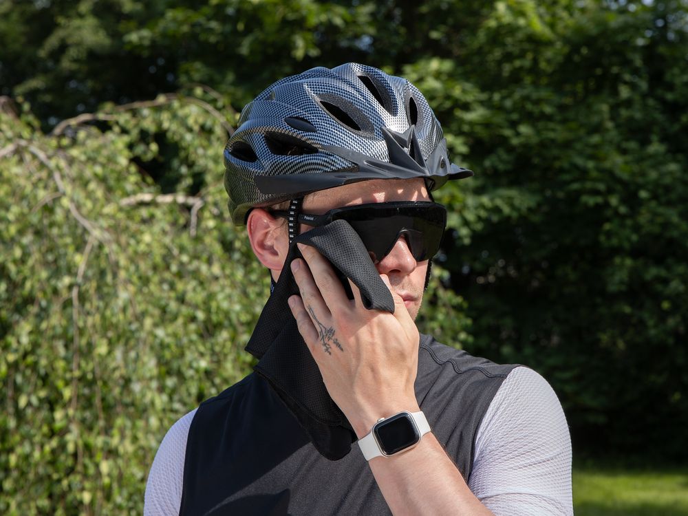 Охлаждающее полотенце Narvik в силиконовом чехле, черное / Миниатюра имиджевого (1000)