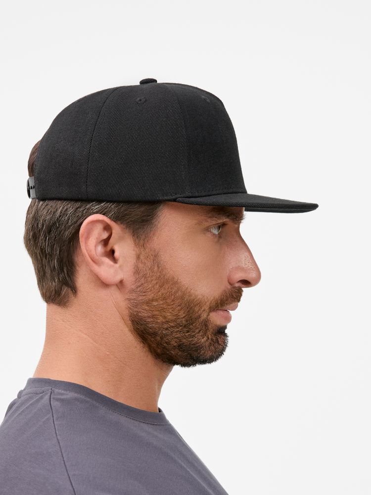 Бейсболка Epicore с прямым козырьком, черная / Миниатюра модельного (1000)