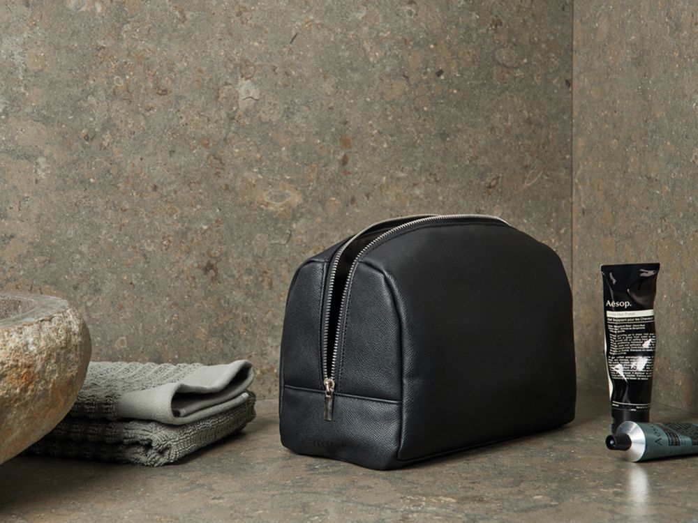 Косметичка Bermond, черная / Миниатюра WWW (1000)