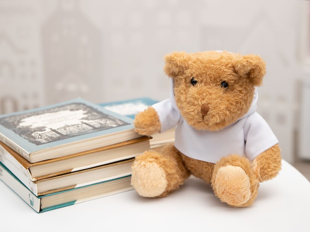 Мягкая игрушка «Мишка Cuddleton» в белом худи / Миниатюра WWW (1000)