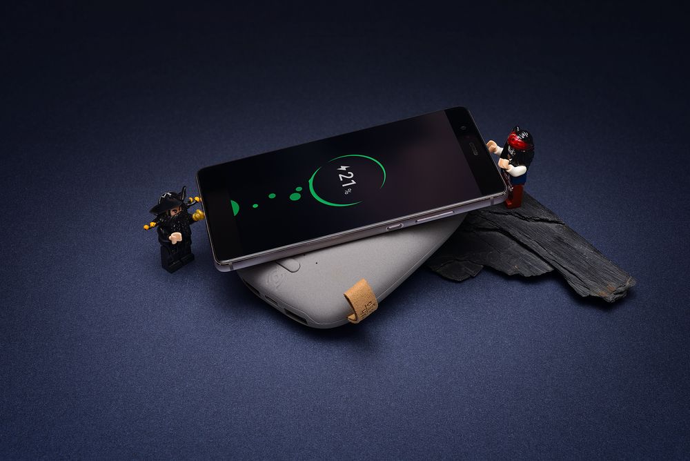 Аккумулятор с беспроводной зарядкой Pebble Wireless 9000 мАч, серо-синий / Миниатюра WWW (1000)